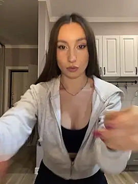 Snapshot of viviandaimond1 chatting on January 19, 6:32 pm viviandaimond1 online show from January 19, 6:32 pm