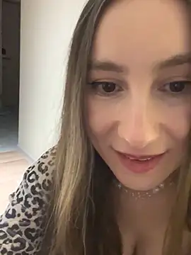 Snapshot of viviandaimond1 chatting on February 27, 7:15 pm viviandaimond1 online show from February 27, 7:15 pm