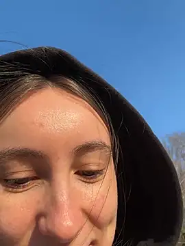 Snapshot of viviandaimond1 chatting on February 28, 5:15 pm viviandaimond1 online show from February 28, 5:15 pm