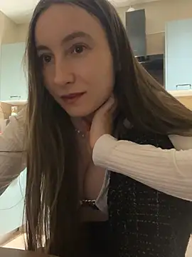 Snapshot of viviandaimond1 chatting on March 1, 9:04 pm viviandaimond1 online show from March 1, 9:04 pm