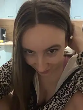 Snapshot of viviandaimond1 chatting on March 9, 8:42 pm viviandaimond1 online show from March 9, 8:42 pm