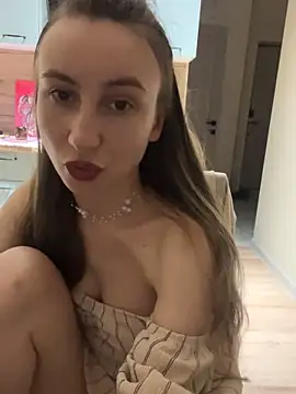 Snapshot of viviandaimond1 chatting on March 11, 5:57 pm viviandaimond1 online show from March 11, 5:57 pm