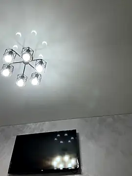 Snapshot of viviandaimond1 chatting on October 17, 4:20 pm viviandaimond1 online show from October 17, 4:20 pm