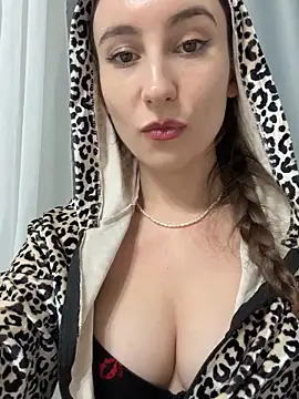 Snapshot of viviandaimond1 chatting on October 20, 3:56 pm viviandaimond1 online show from October 20, 3:56 pm