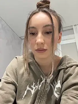 viviandaimond1 online show from April 17, 5:05 pm