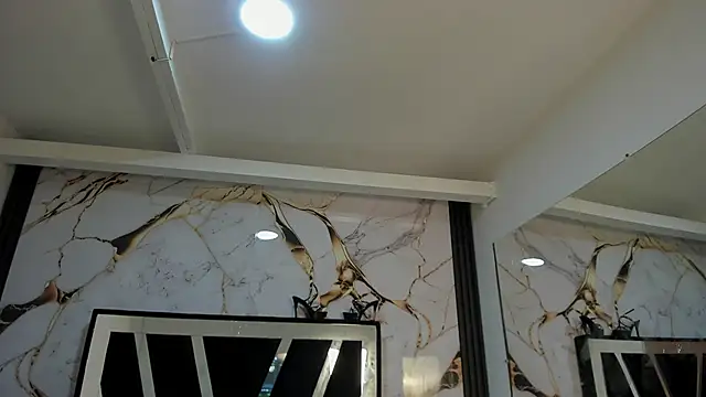 KarinaSimonz online show from November 8, 7:45 pm