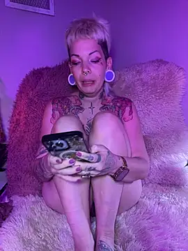 GoldieBakeman online show from February 3, 2:53 am