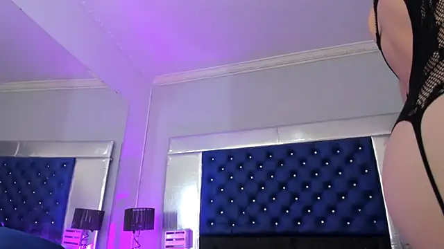 Eyleen Santos online show from December 17, 7:53 pm