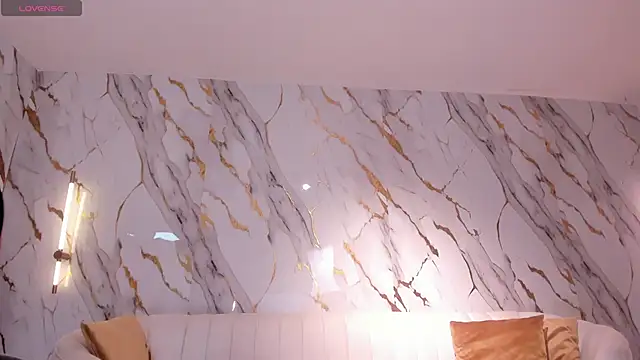 KatieNolan 1 online show from April 13, 7:52 pm