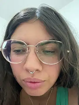 Snapshot of Argentiiniita chatting on December 28, 1:29 am Argentiiniita online show from December 28, 1:29 am