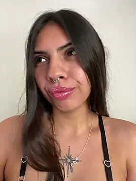 Snapshot of Argentiiniita chatting on February 7, 9:15 pm Argentiiniita online show from February 7, 9:15 pm