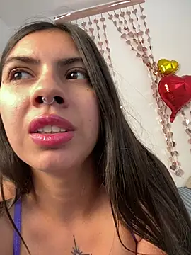 Snapshot of Argentiiniita chatting on February 12, 9:22 pm Argentiiniita online show from February 12, 9:22 pm