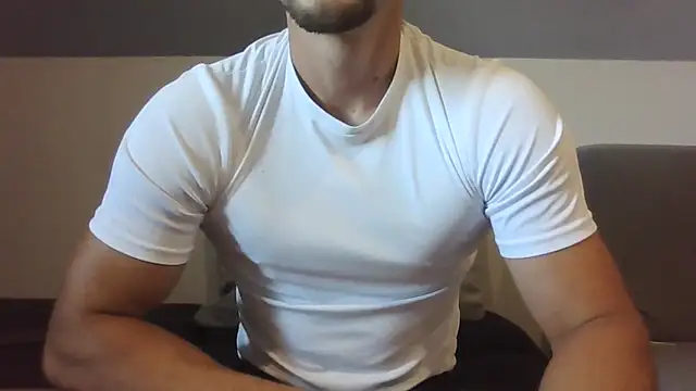 Snapshot of LoveEveryWet chatting on September 23, 7:44 am LoveEveryWet online show from September 23, 7:44 am