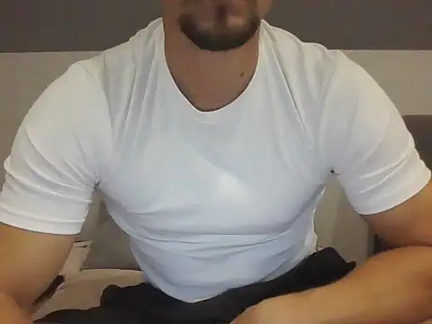 Snapshot of LoveEveryWet chatting on October 3, 9:12 pm LoveEveryWet online show from October 3, 9:12 pm