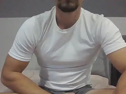 Snapshot of LoveEveryWet chatting on October 7, 9:06 am LoveEveryWet online show from October 7, 9:06 am