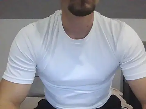 Snapshot of LoveEveryWet chatting on October 8, 11:35 pm LoveEveryWet online show from October 8, 11:35 pm