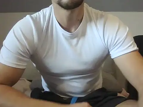 Snapshot of LoveEveryWet chatting on October 31, 8:59 am LoveEveryWet online show from October 31, 8:59 am