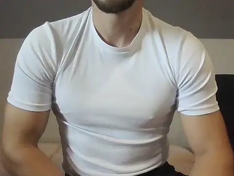 Snapshot of LoveEveryWet chatting on November 5, 8:58 am LoveEveryWet online show from November 5, 8:58 am