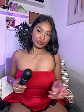 Snapshot of Isabella_fasilier chatting on March 1, 12:45 am Isabella fasilier online show from March 1, 12:45 am