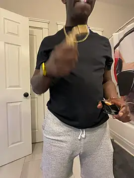 Snapshot of Pressure69mee chatting on January 23, 2:33 am Pressure69mee online show from January 23, 2:33 am