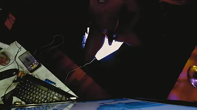 Snapshot of Pressure69mee chatting on February 6, 9:32 am Pressure69mee online show from February 6, 9:32 am