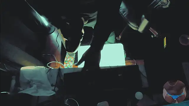 Snapshot of Pressure69mee chatting on March 1, 1:43 am Pressure69mee online show from March 1, 1:43 am