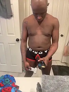 Snapshot of Pressure69mee chatting on March 11, 7:37 am Pressure69mee online show from March 11, 7:37 am