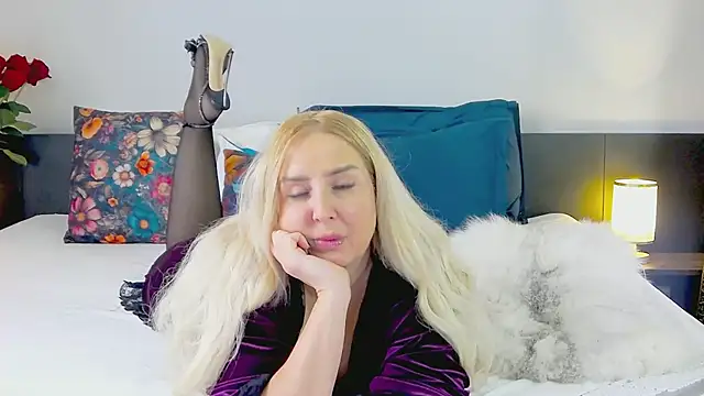 Snapshot of MariaRichi_ chatting on March 13, 12:13 pm MariaRichi  online show from March 13, 12:13 pm