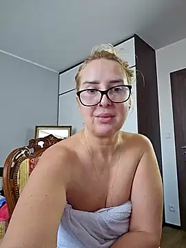 Snapshot of MariaRichi_ chatting on March 16, 7:59 am MariaRichi  online show from March 16, 7:59 am