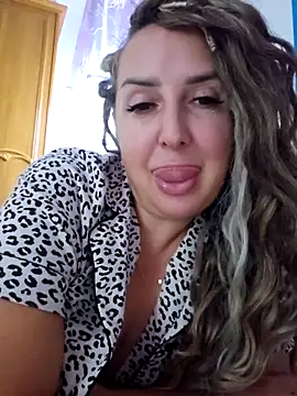 Snapshot of MariaRichi_ chatting on September 10, 7:30 am MariaRichi  online show from September 10, 7:30 am