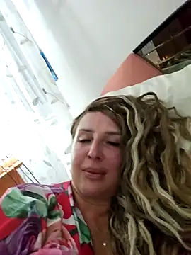 Snapshot of MariaRichi_ chatting on September 17, 7:04 pm MariaRichi  online show from September 17, 7:04 pm