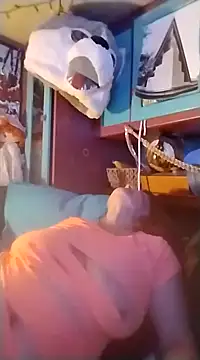 Snapshot of Fantasymaid80 chatting on January 19, 12:49 am Fantasymaid80 online show from January 19, 12:49 am