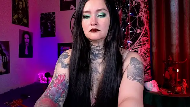 Snapshot of Emmybrightj_ chatting on May 24, 2:05 am Emmybrightj online show from May 24, 2:05 am