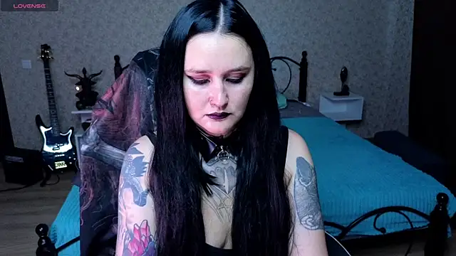 Snapshot of Emmybrightj_ chatting on June 9, 3:18 am Emmybrightj online show from June 9, 3:18 am