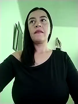 hailey85 online show from March 5, 6:15 pm