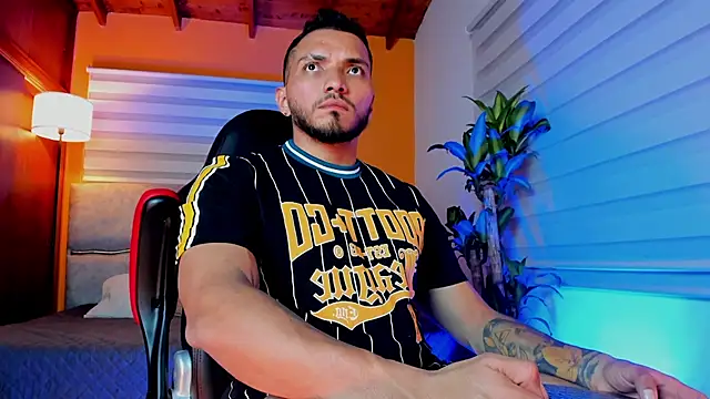 maximusclark1 online show from February 25, 1:15 am