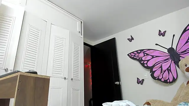 sweet amalia4 online show from November 30, 3:43 am