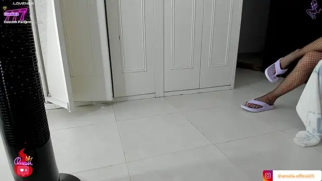 sweet amalia4 online show from April 11, 11:09 pm