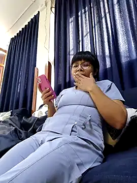 ARIANA SAENS online show from April 9, 6:46 pm