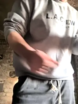 Snapshot of Regularfucker28 chatting on March 2, 7:09 am Regularfucker28 online show from March 2, 7:09 am