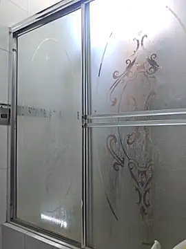 Snapshot of jose5320_20 chatting on October 8, 4:26 pm jose5320 20 online show from October 8, 4:26 pm