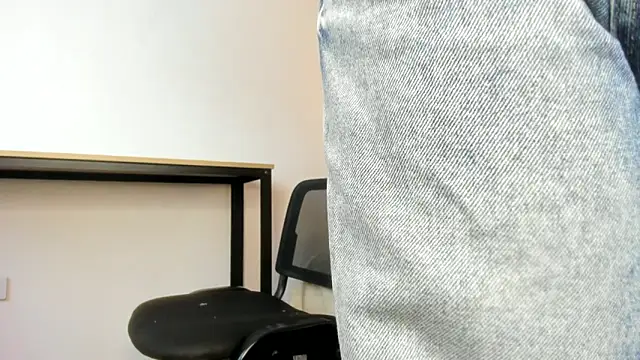 Caroline dh online show from April 1, 11:33 am