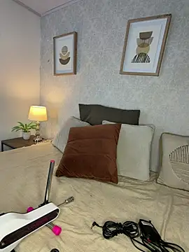 Snapshot of Caroline_dh chatting on May 25, 10:32 am Caroline dh online show from May 25, 10:32 am