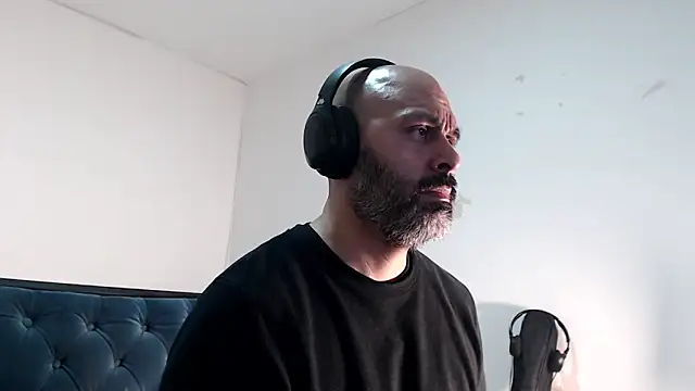 Gabriel Harmant online show from December 20, 4:31 am