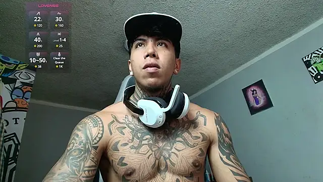 Nickhot0609 online show from October 19, 7:25 pm