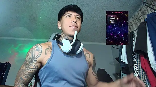 Nickhot0609 online show from November 28, 12:35 am