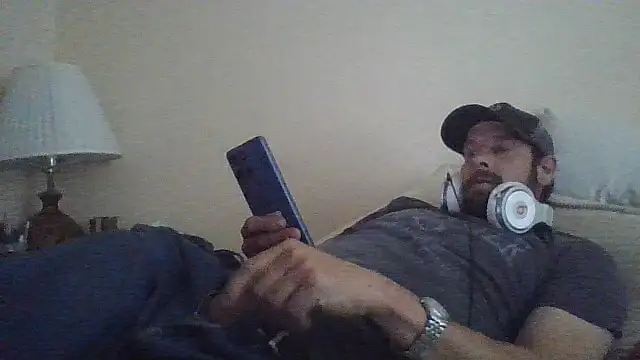 Snapshot of axelongshaft69 chatting on May 15, 3:30 pm axelongshaft69 online show from May 15, 3:30 pm