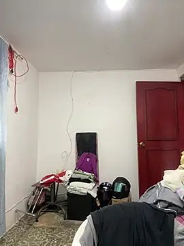 Jestebanano online show from February 10, 1:15 pm