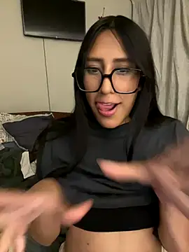 AleFantasy0001 online show from November 20, 3:39 am