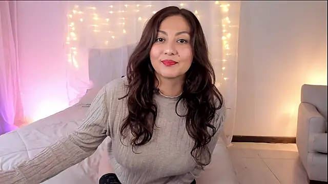 karla paradise  online show from December 16, 6:27 pm